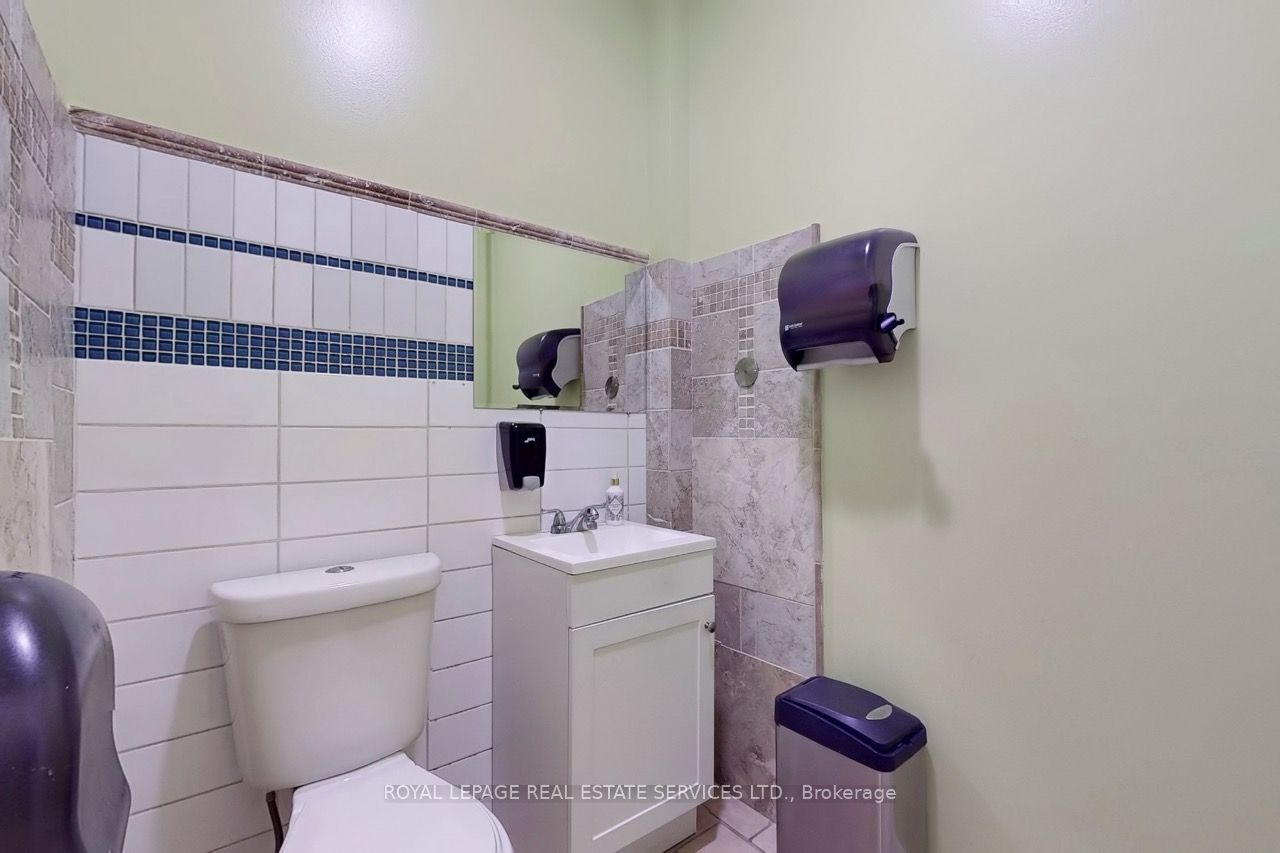 6 Fairlawn Avenue Property Photo 19