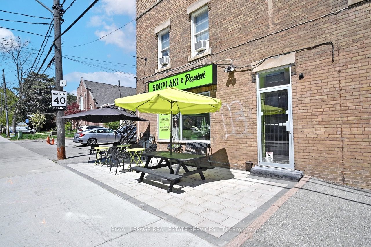 6 Fairlawn Avenue Property Photo 22