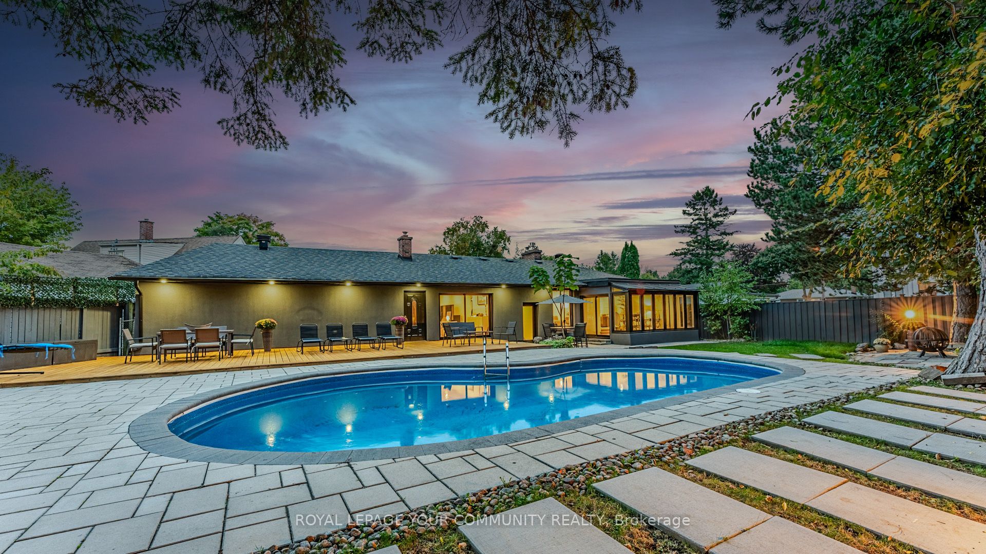 33 Cloebury Court Property Photo 1
