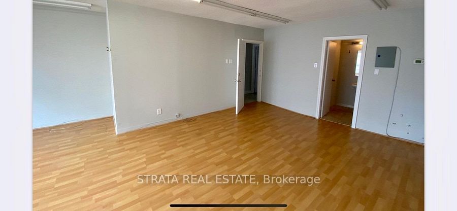 #2 - 556a Sheppard Avenue Property Photo 2