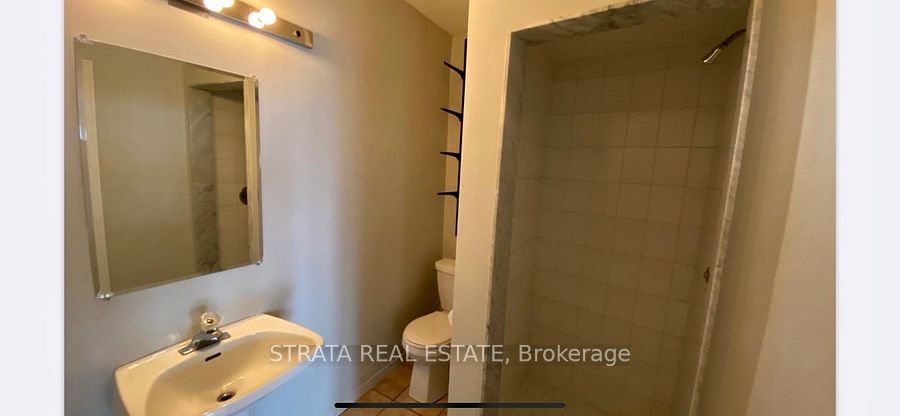 #2 - 556a Sheppard Avenue Property Photo 3