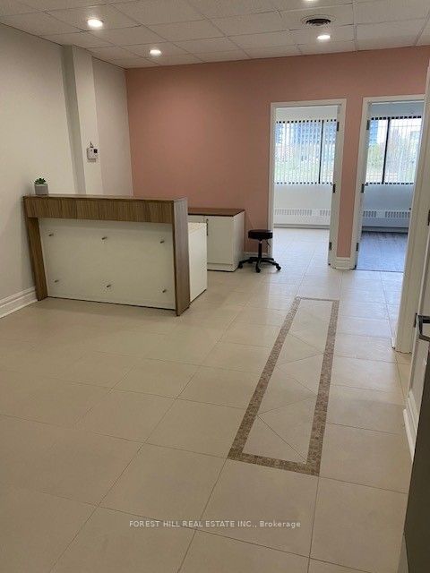 1100 Sheppard Avenue E 212 Property Photo 2