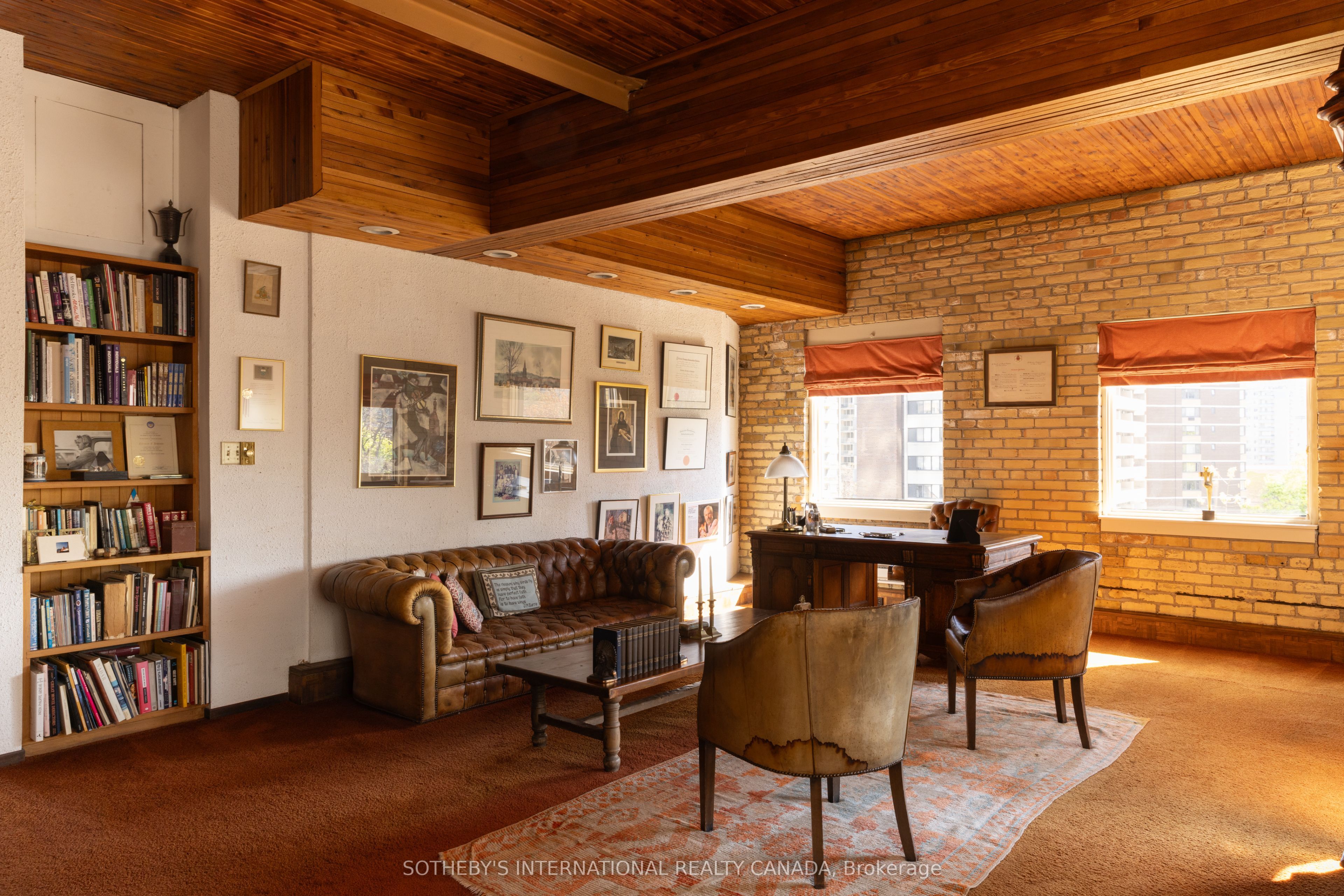 18 Gloucester Lane Property Photo 4