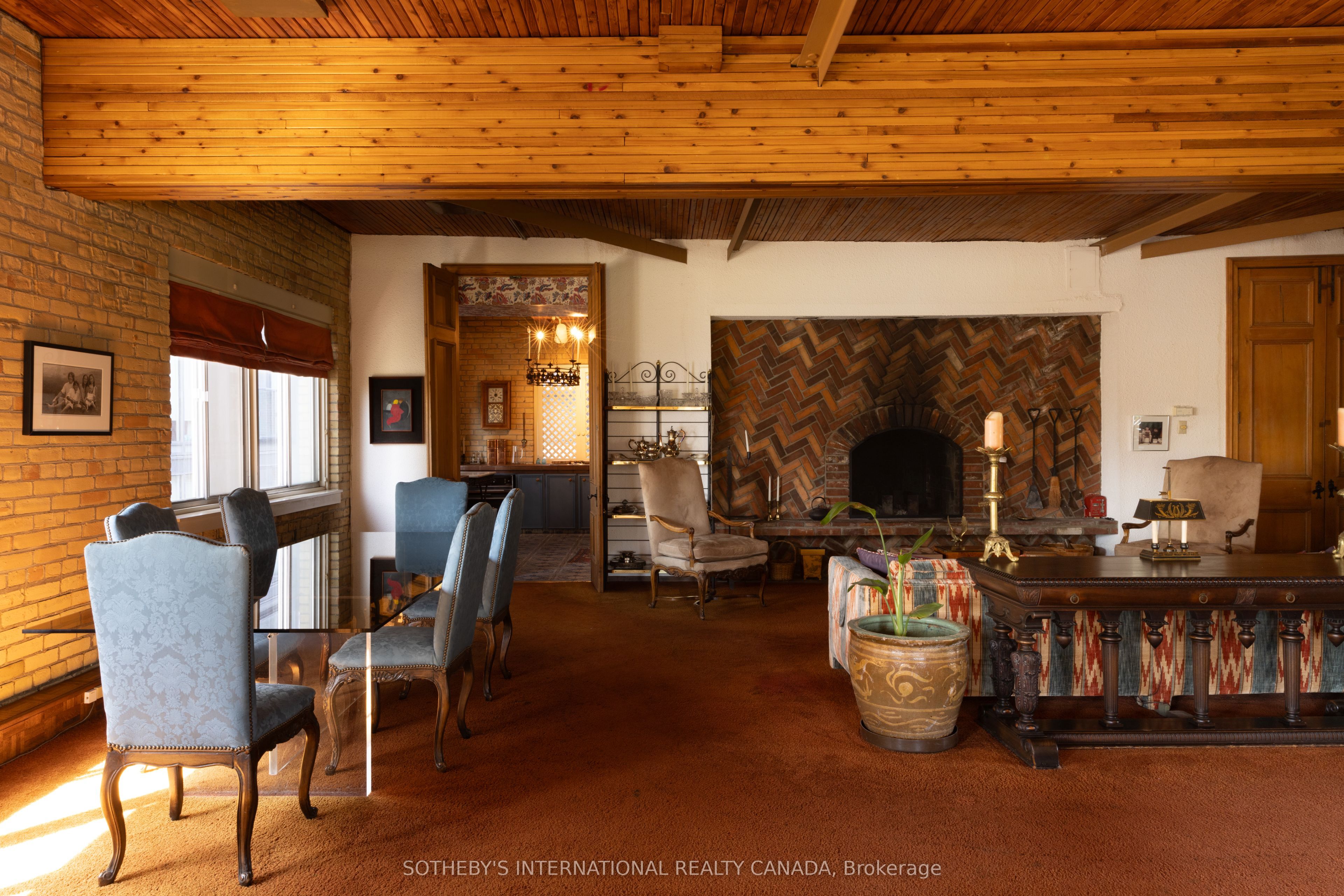 18 Gloucester Lane Property Photo 12