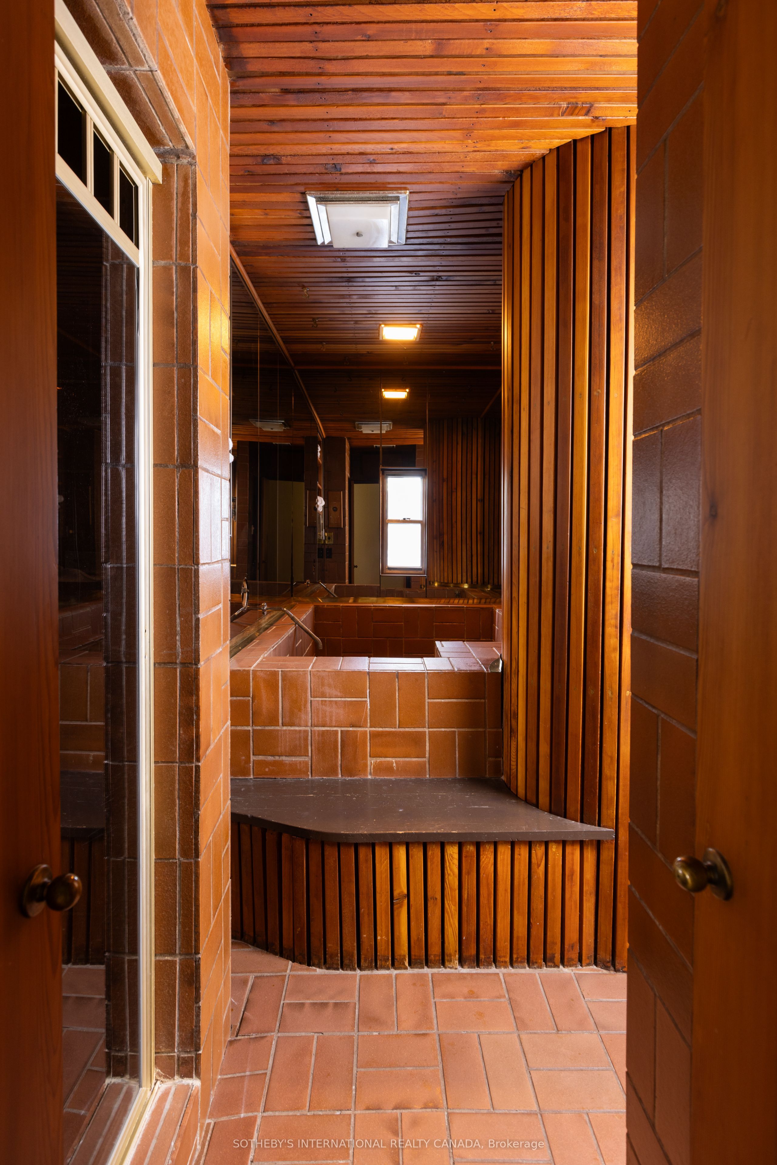 18 Gloucester Lane Property Photo 21