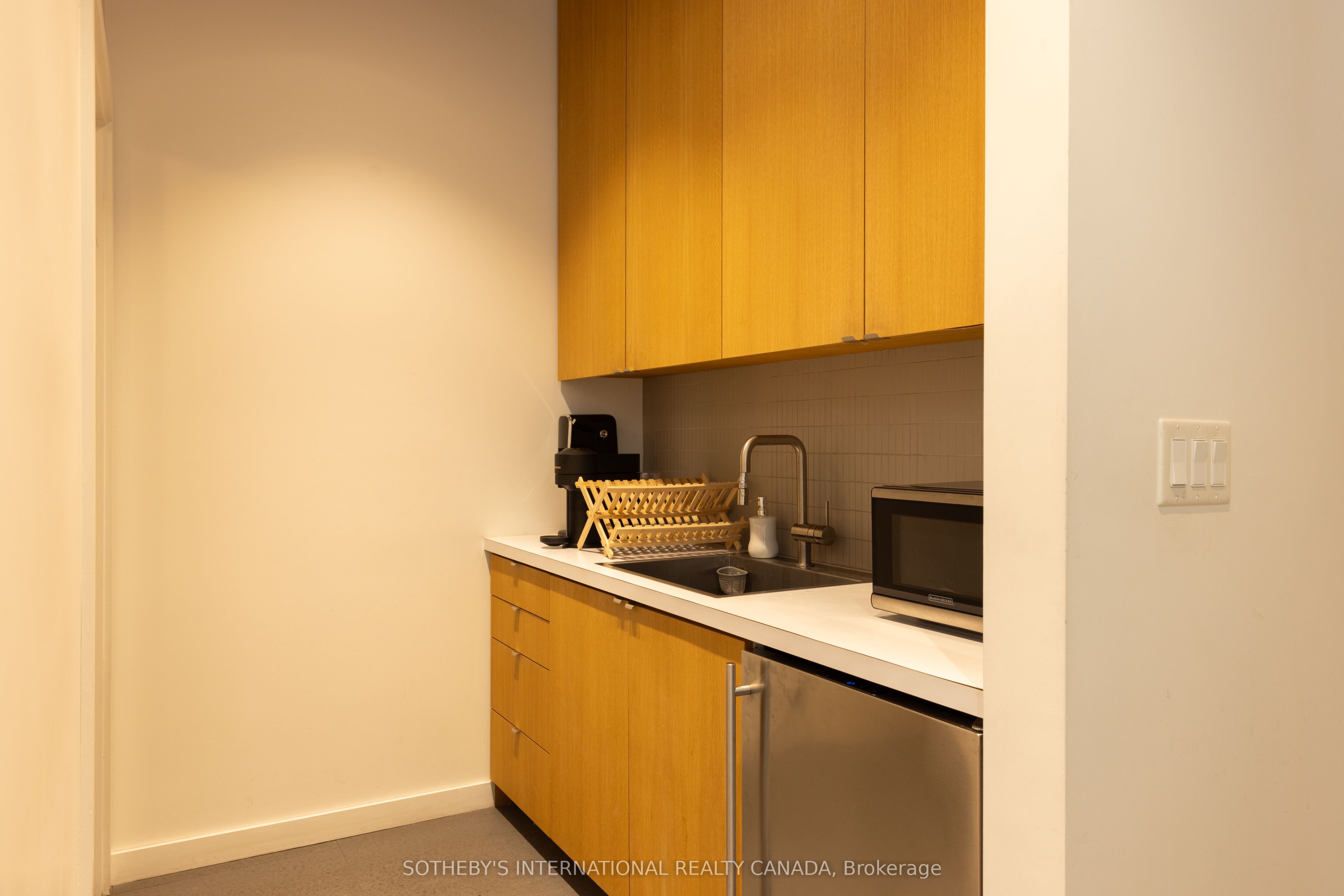 18 Gloucester Lane Property Photo 42