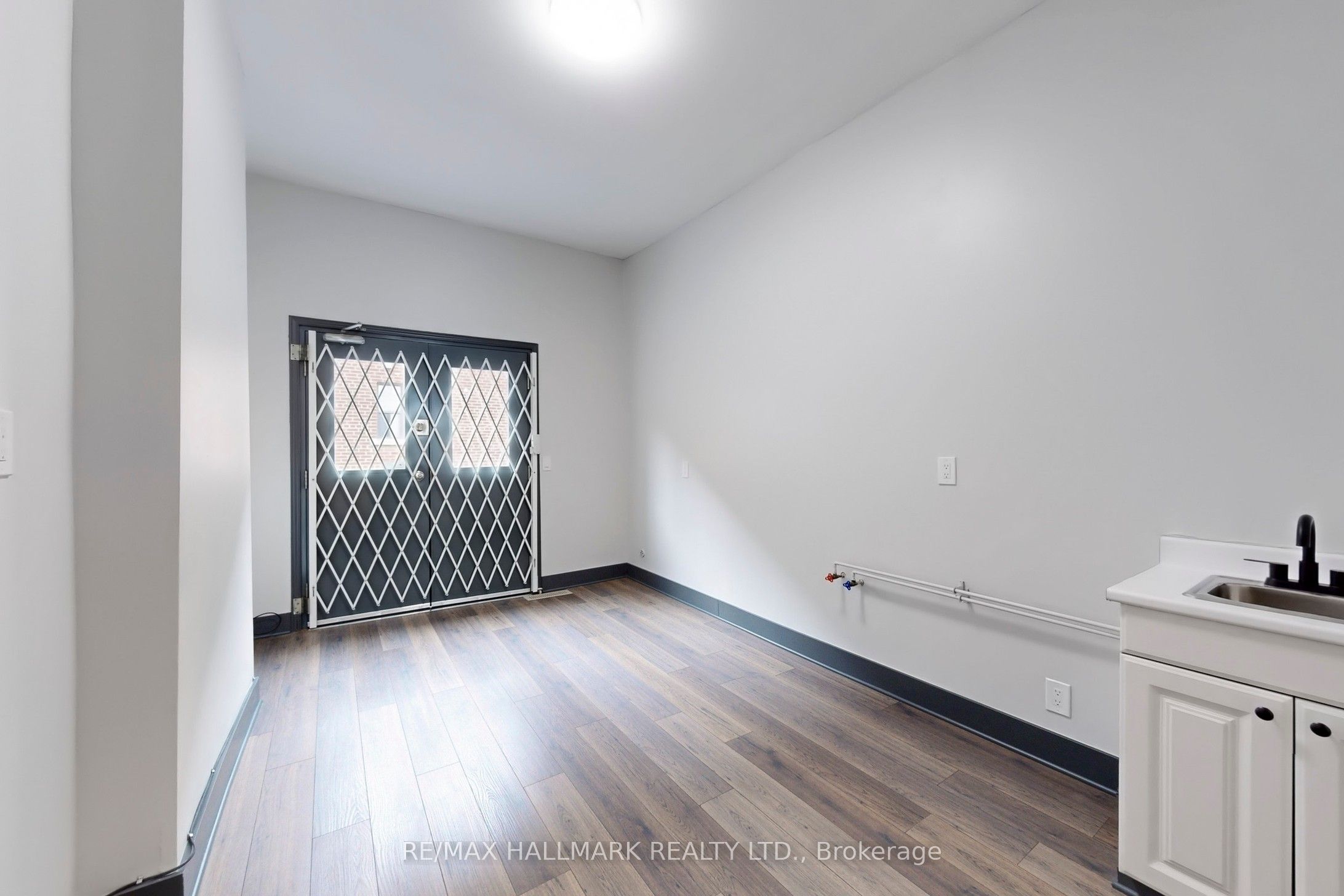 148 Parliament Street Property Photo 11