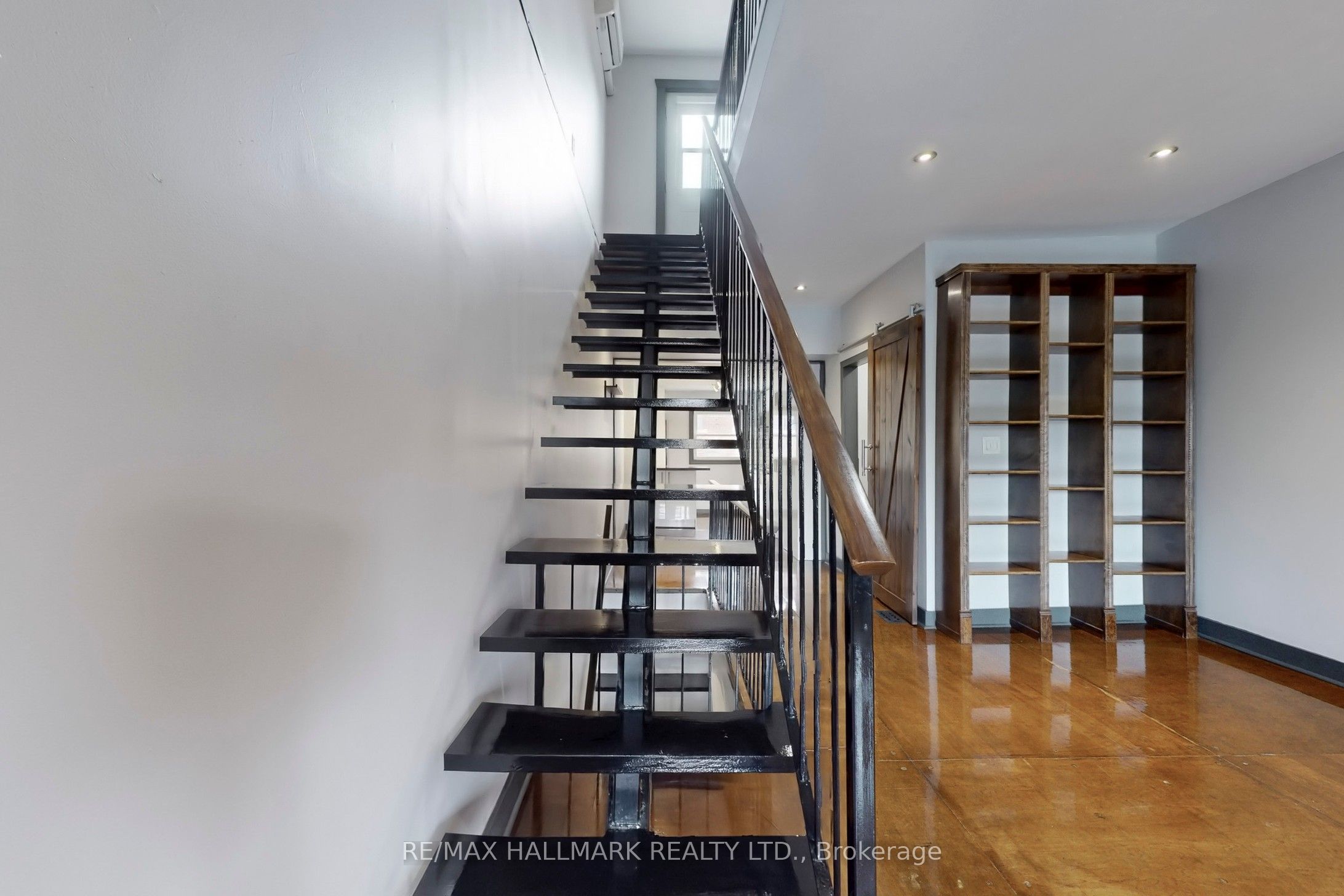 148 Parliament Street Property Photo 35
