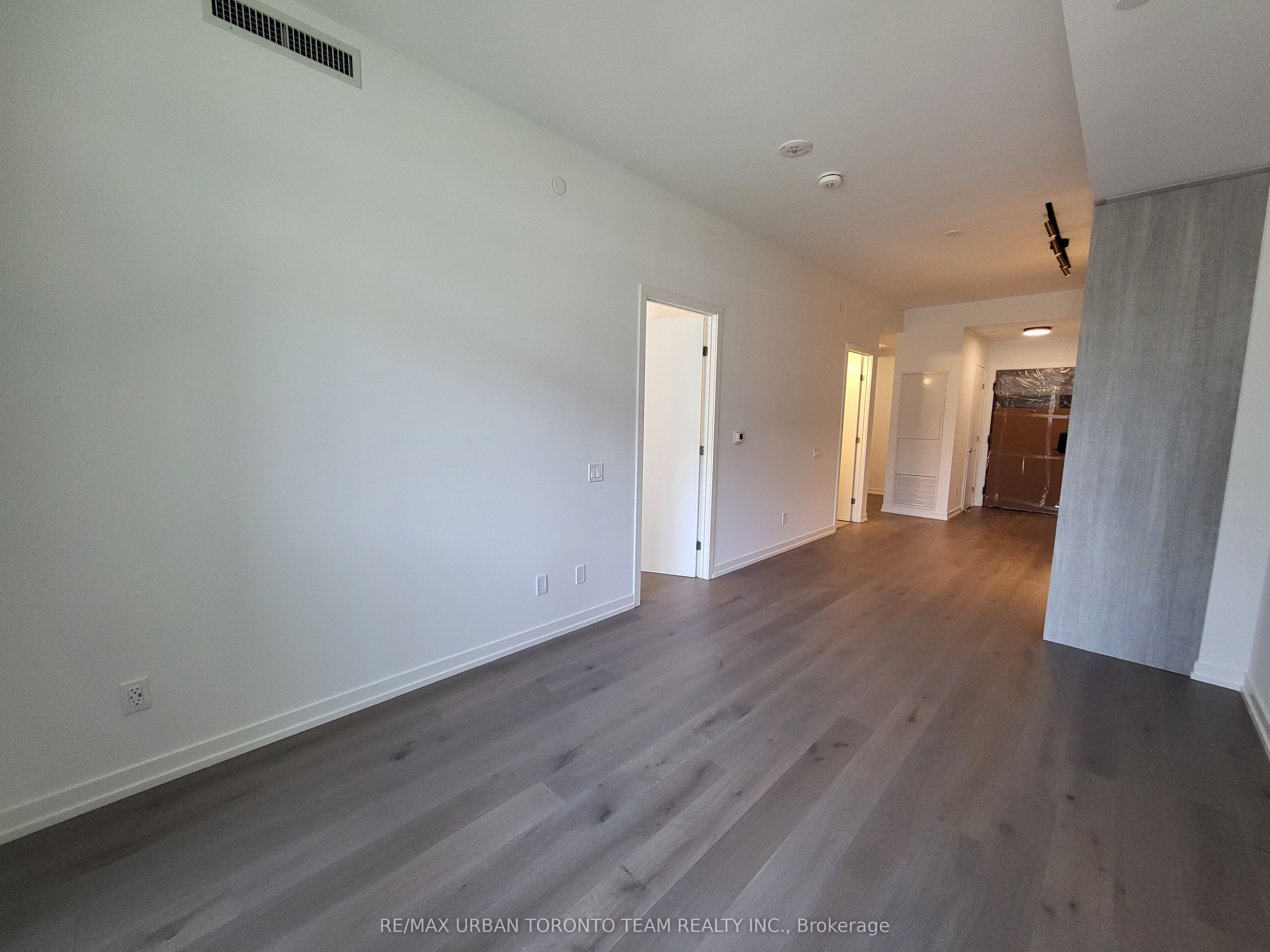 #302 - 771 Yonge Street Property Photo 1