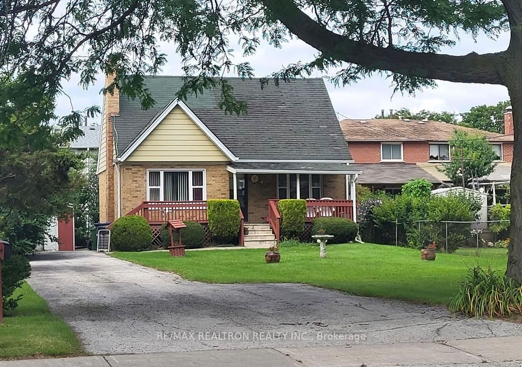 52 Patrick Boulevard Property Photo 4