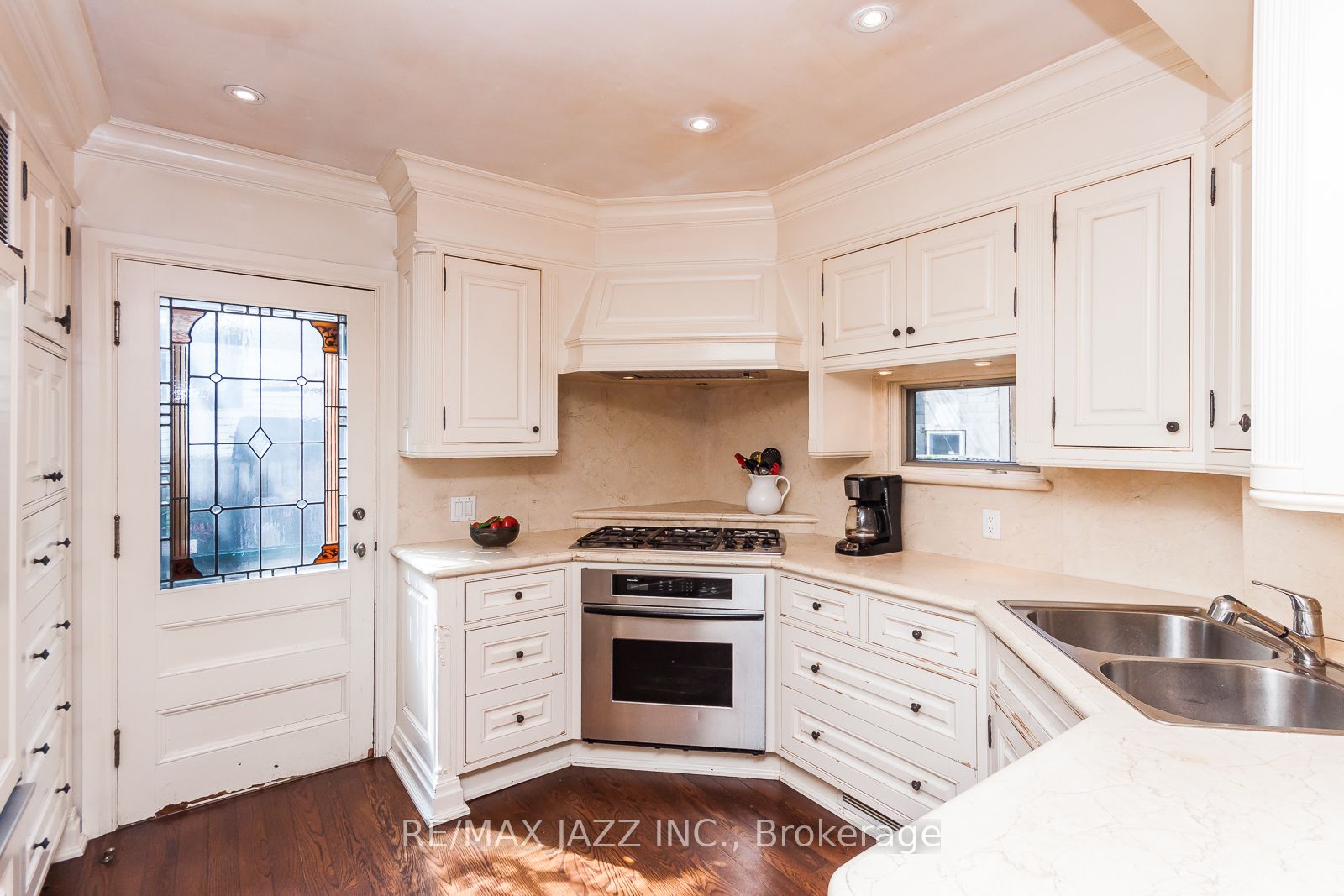 36 Clinton Street Property Photo 5