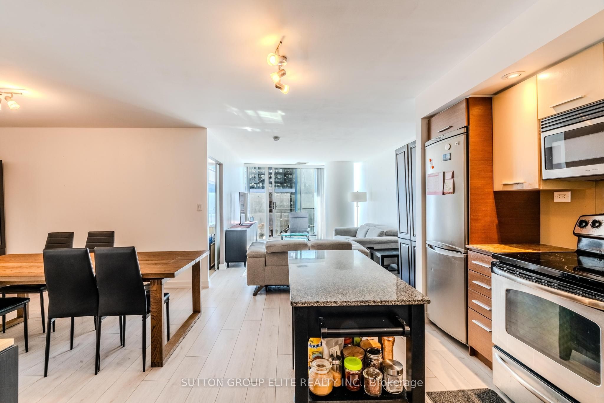 8 Telegram Mews 910 Property Photo 29