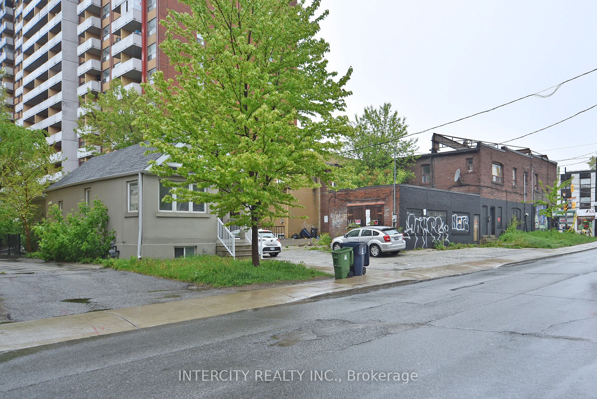 1747 - 1757 Eglinton Avenue W Property Photo 7