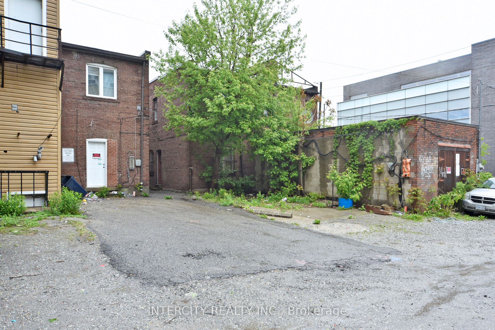 1747 - 1757 Eglinton Avenue W Property Photo 12