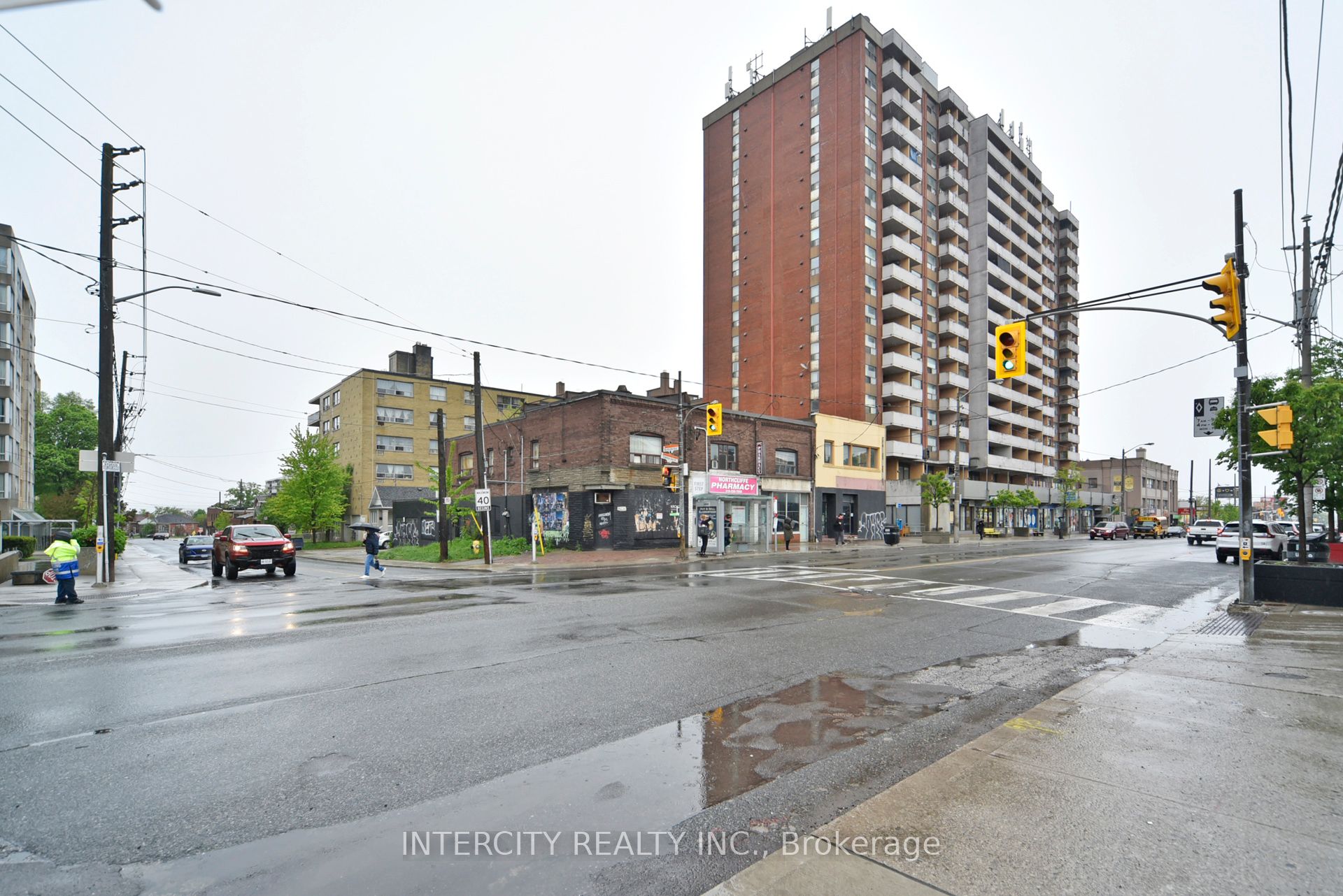 1747 - 1757 Eglinton Avenue W Property Photo 14