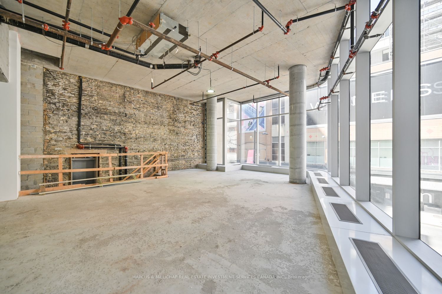 201 Yonge Street 2 Property Photo 5