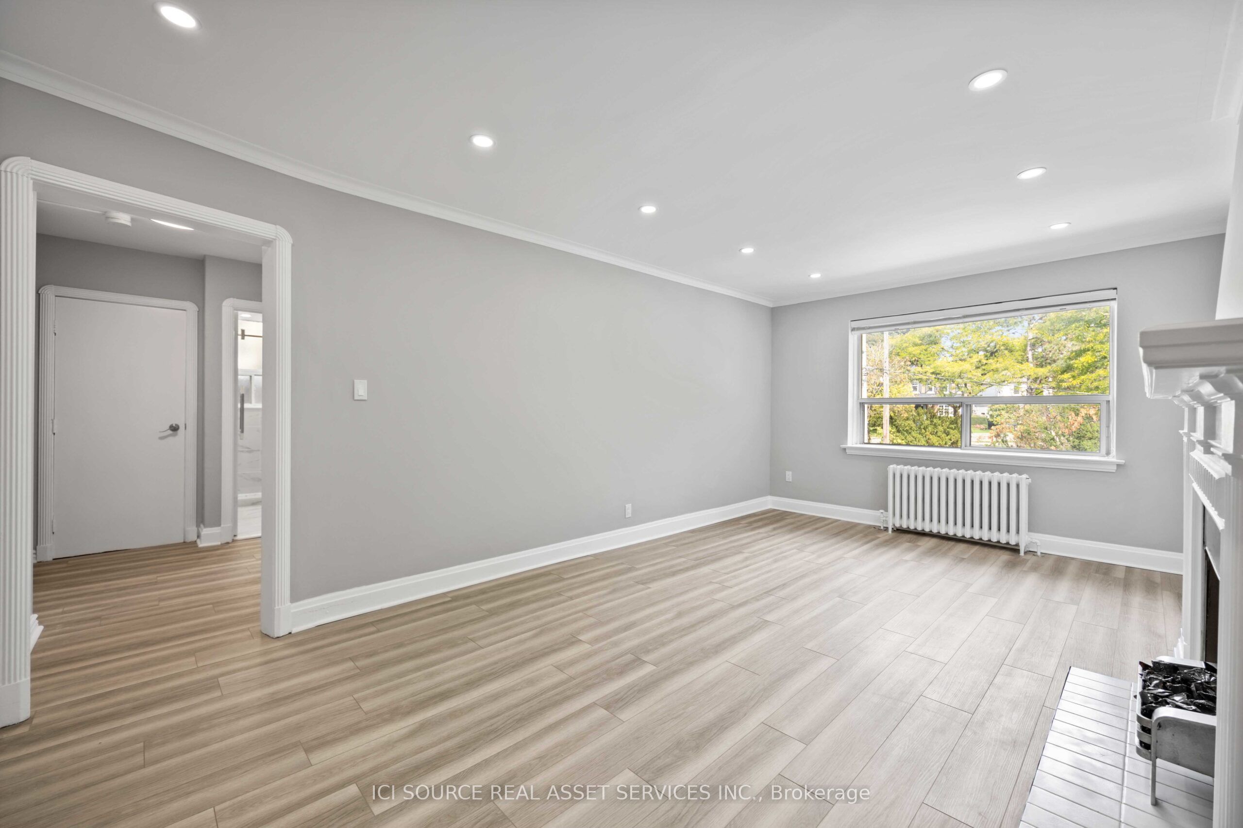 #2 - 121 Cheritan Avenue Property Photo 5