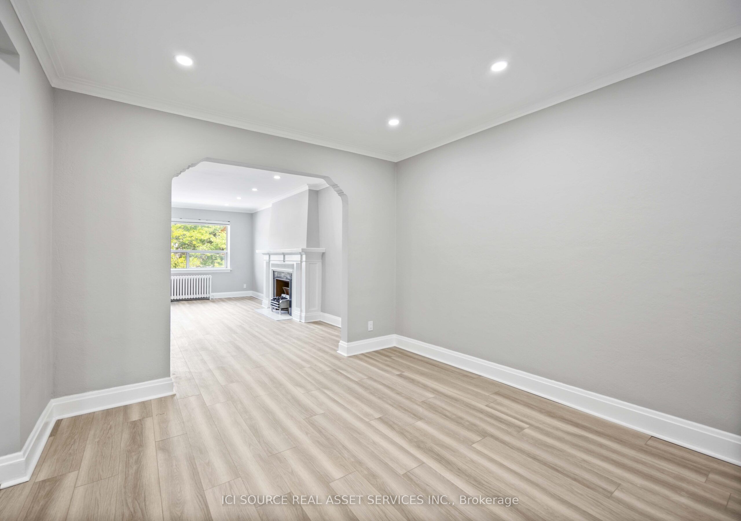 #2 - 121 Cheritan Avenue Property Photo 7