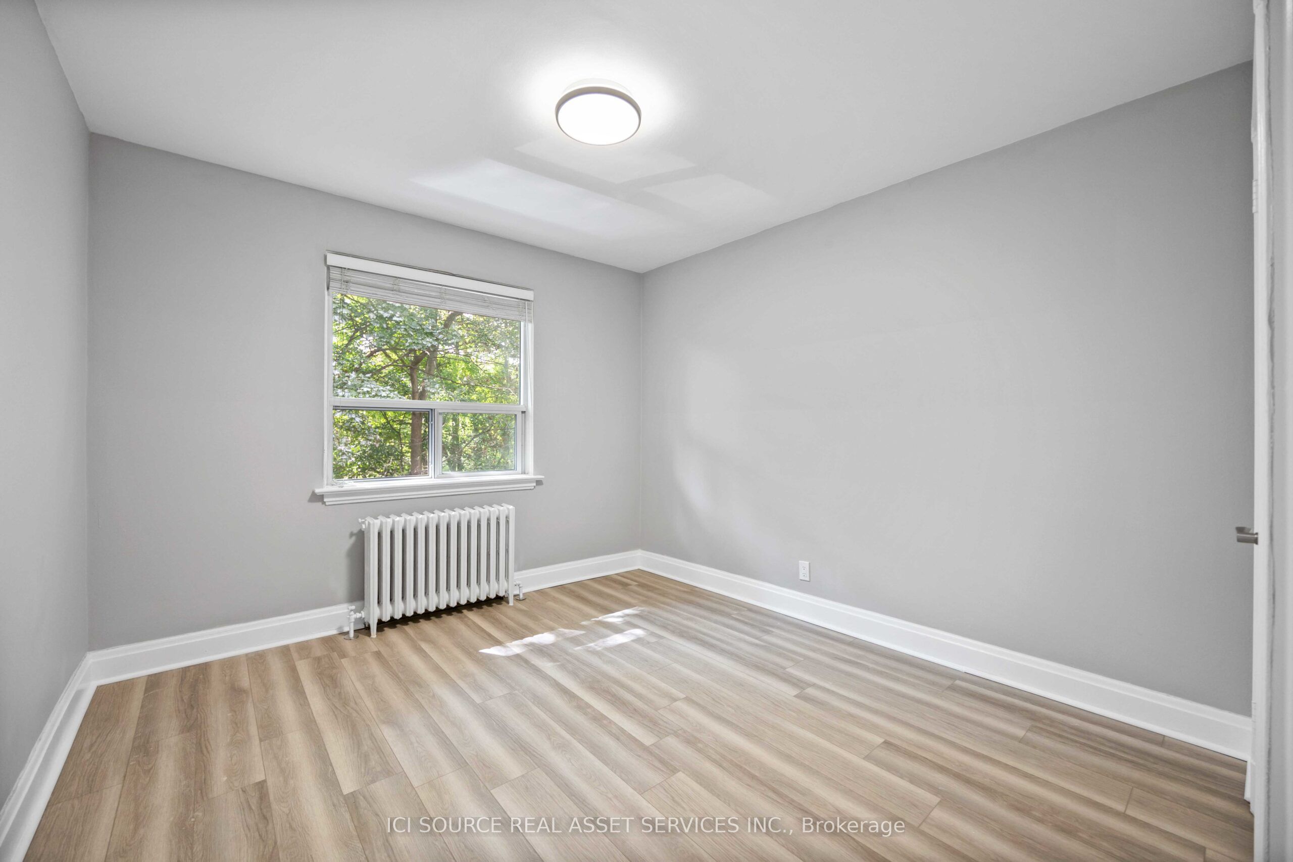 #2 - 121 Cheritan Avenue Property Photo 13