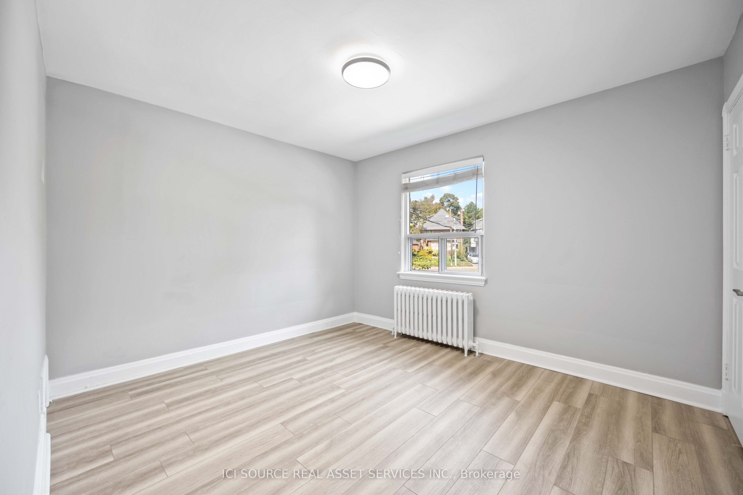 #2 - 121 Cheritan Avenue Property Photo 14