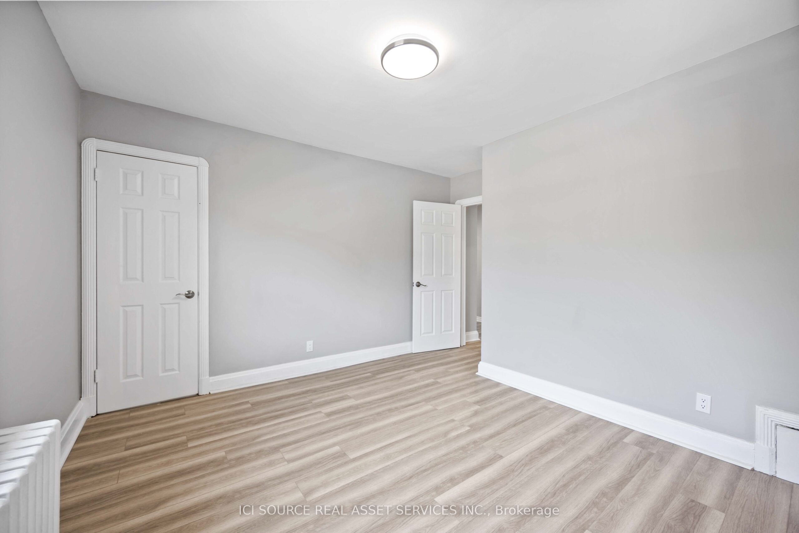 #2 - 121 Cheritan Avenue Property Photo 15