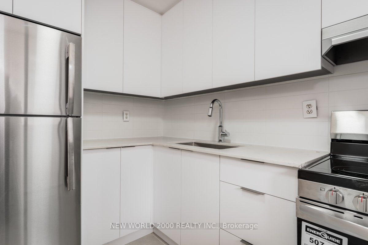 #301 - 101 Roehampton Avenue Property Photo