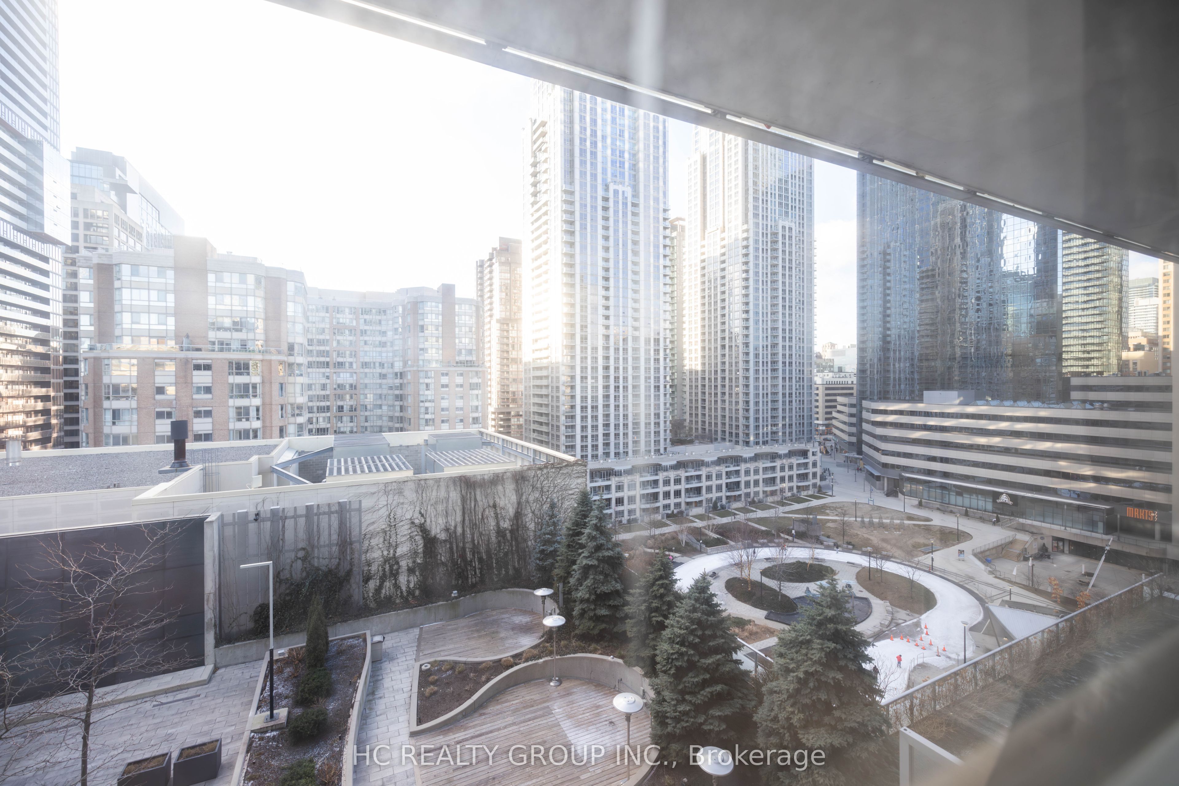 386 Yonge Street 819 Property Photo 10