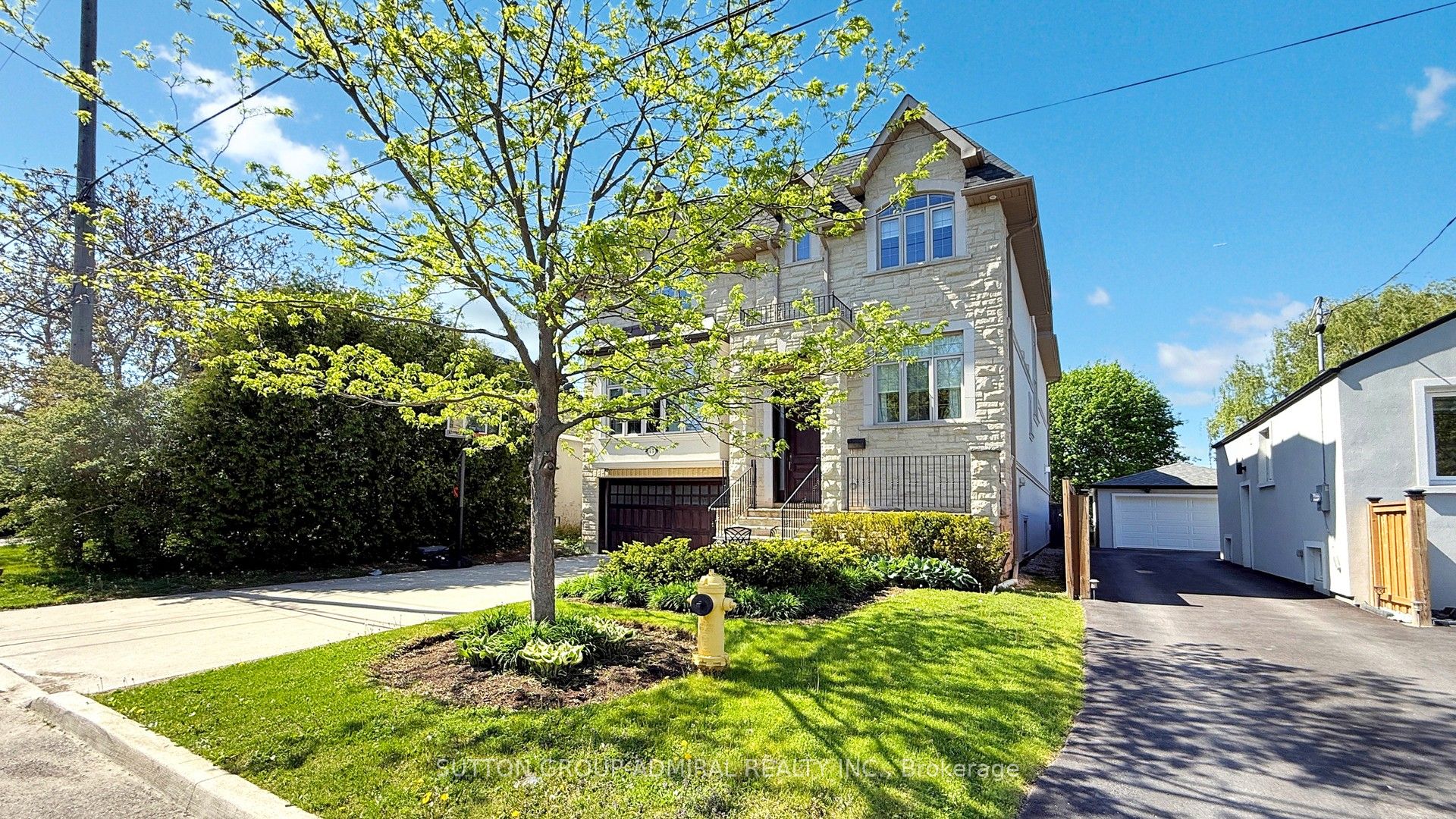 114 Reiner Road Property Photo