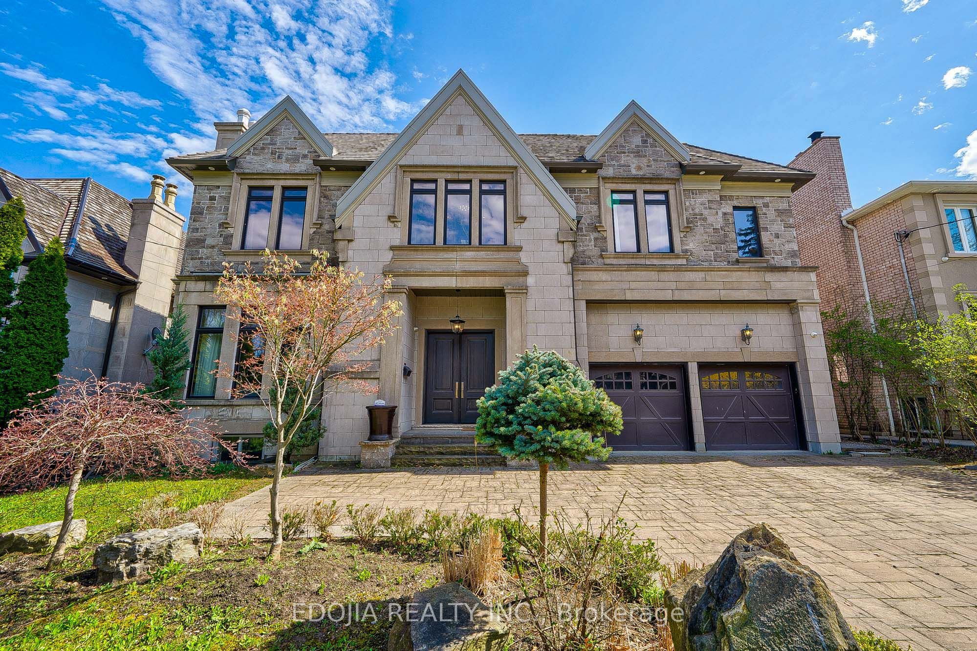 141 Highland Crescent Property Photo 1