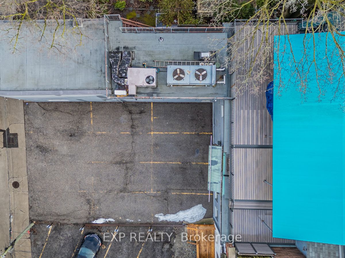 188 Avenue Road Property Photo 14