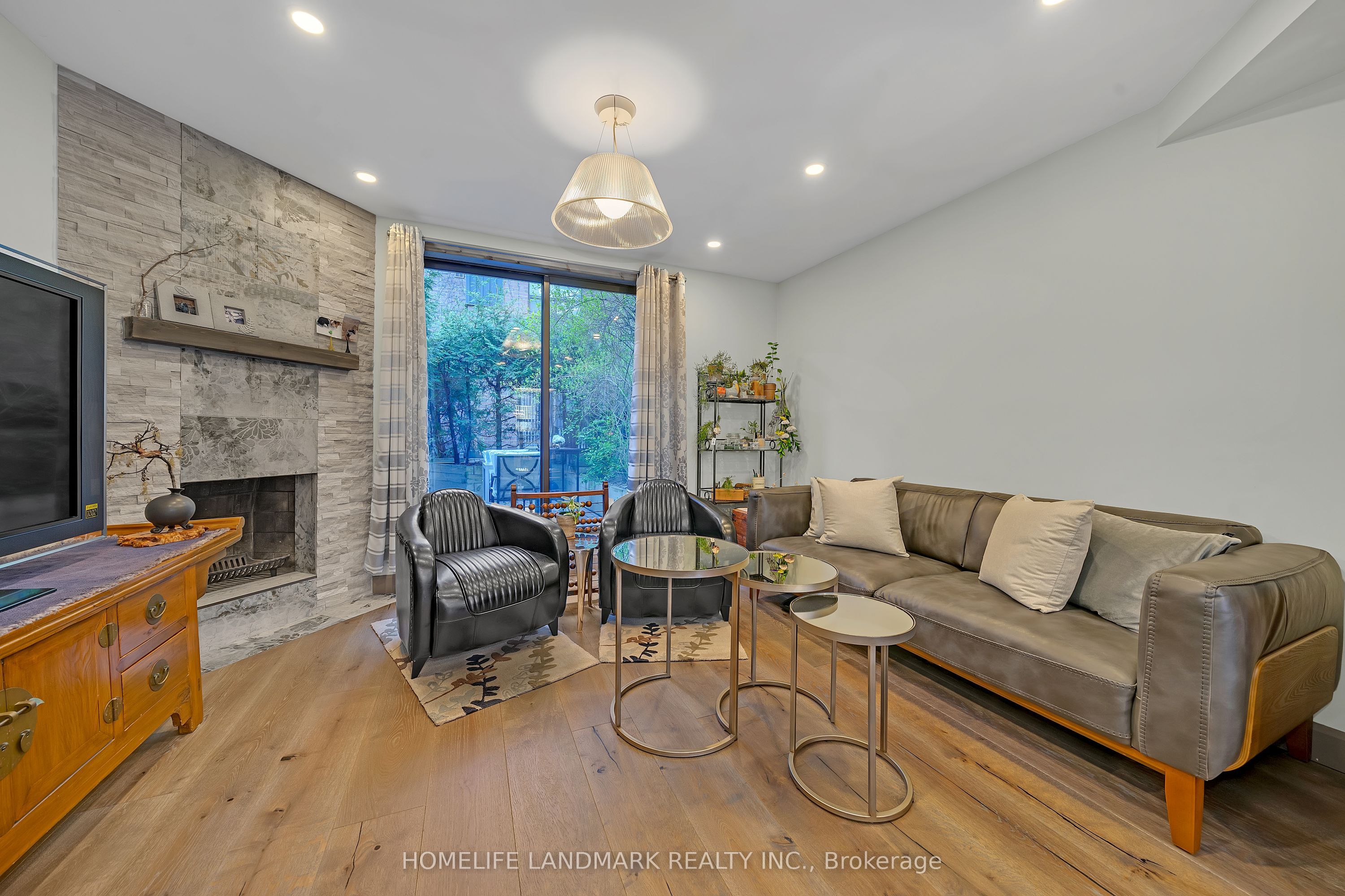 21 Dundonald Street 1 Property Photo 3