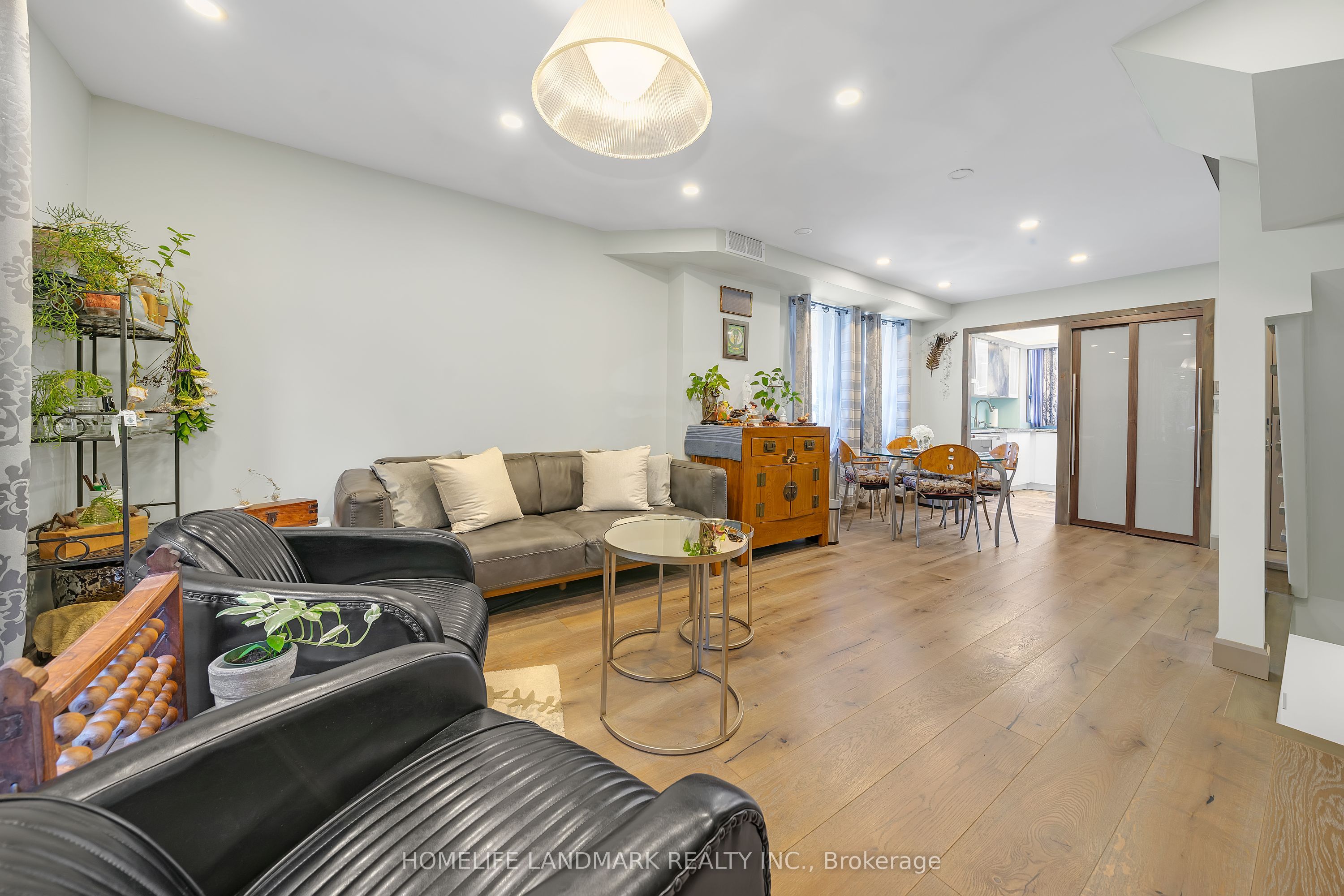 21 Dundonald Street 1 Property Photo 6