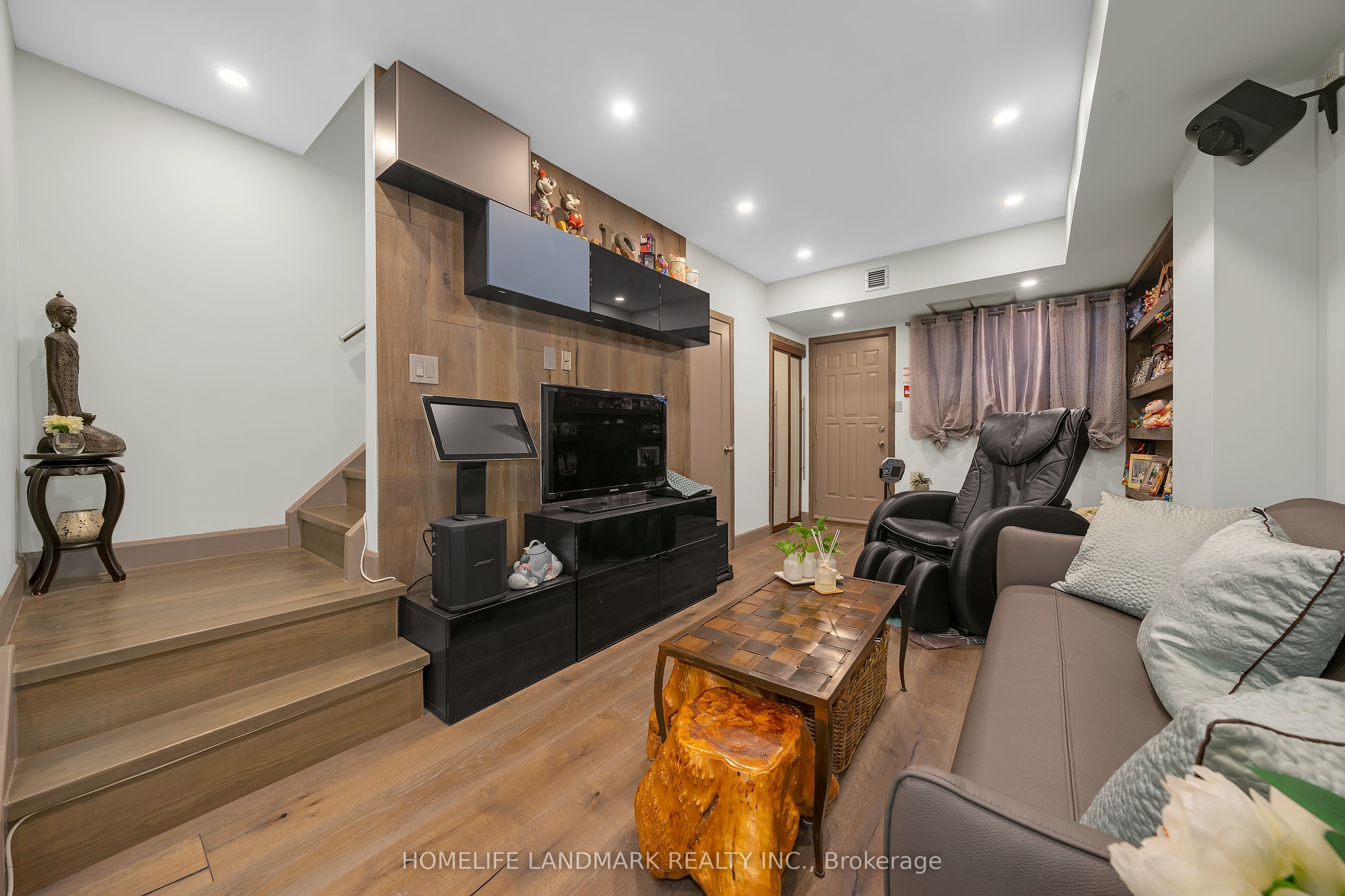 21 Dundonald Street 1 Property Photo 11