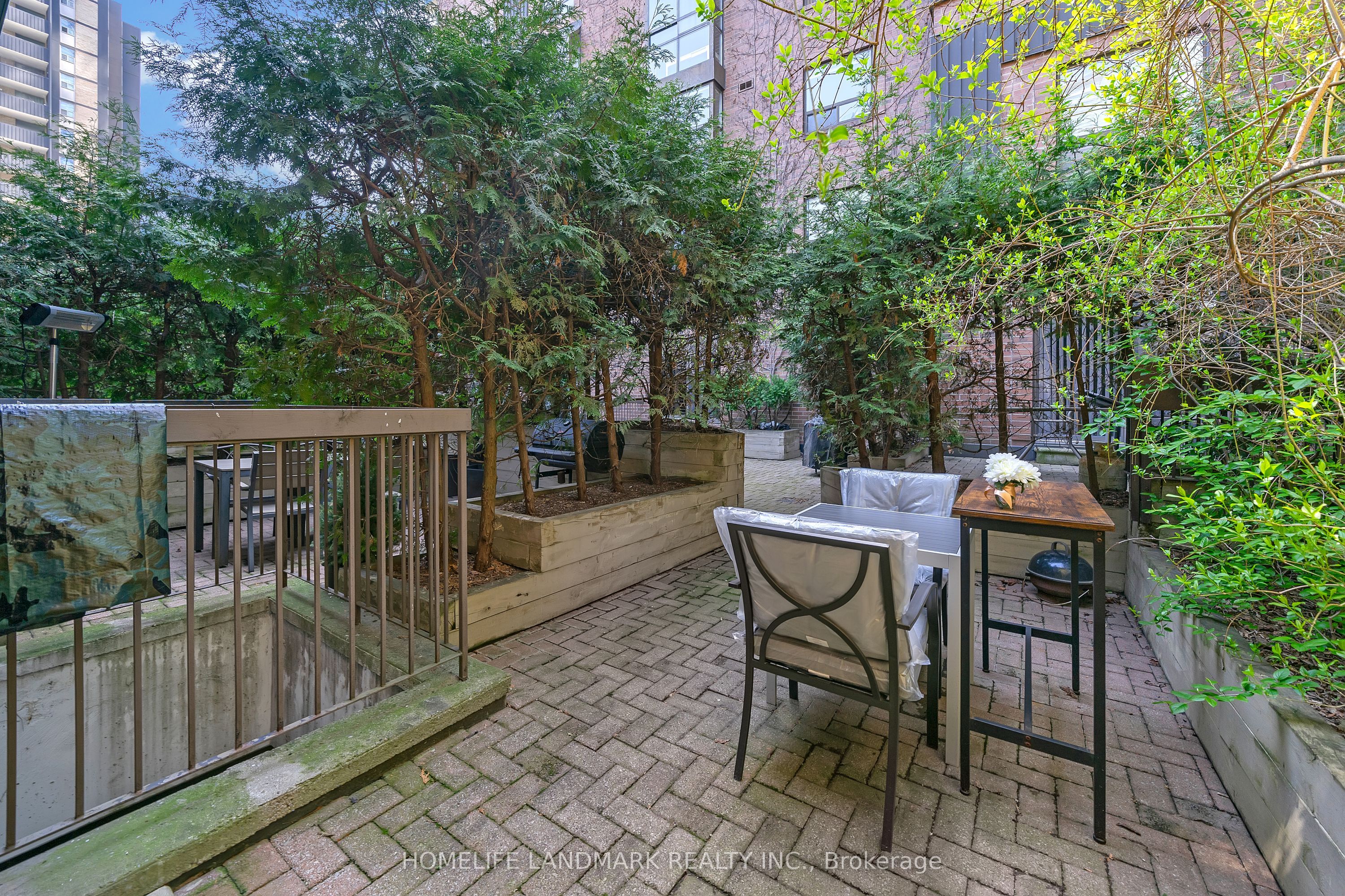 21 Dundonald Street 1 Property Photo 12
