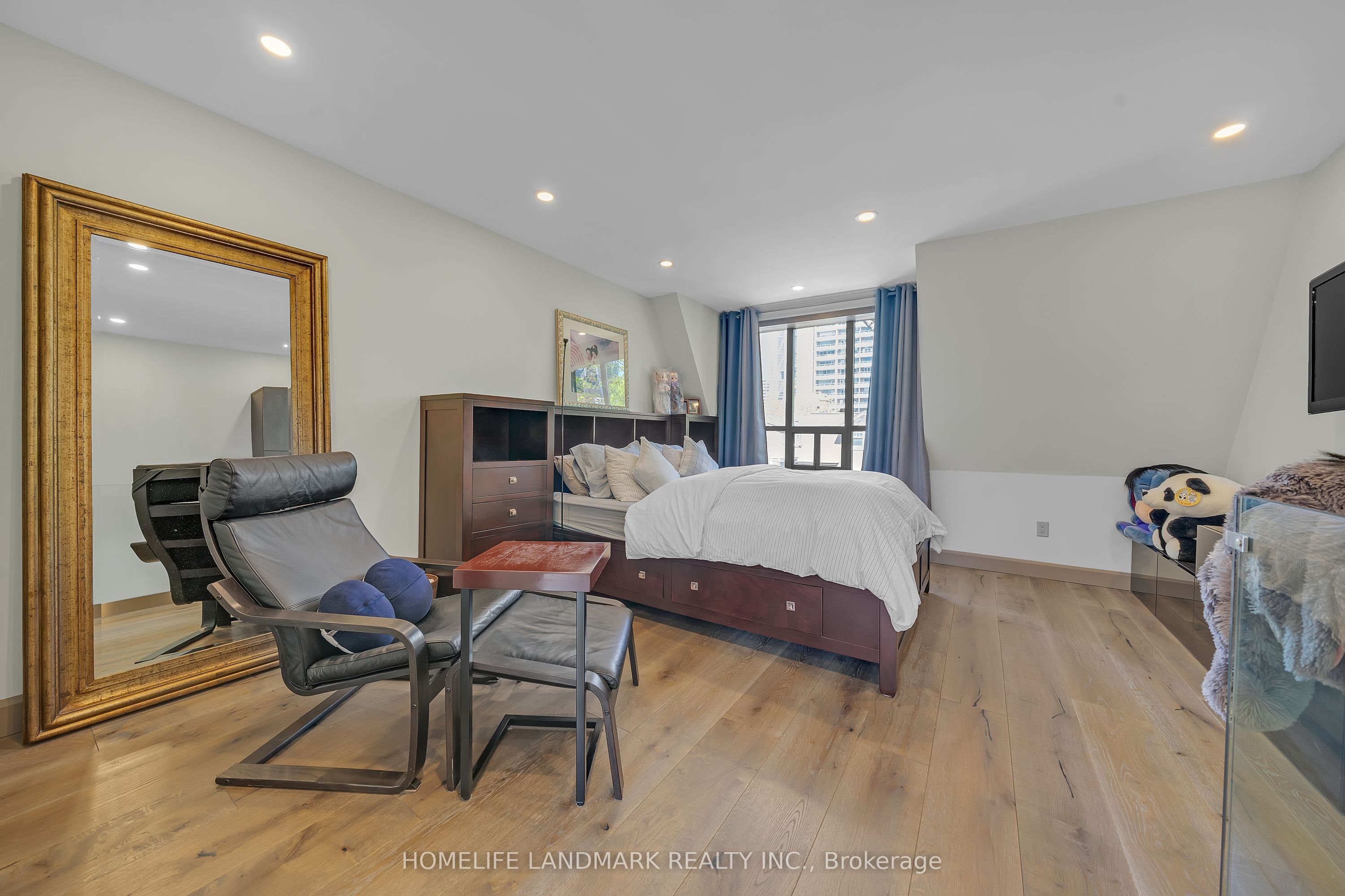 21 Dundonald Street 1 Property Photo 18