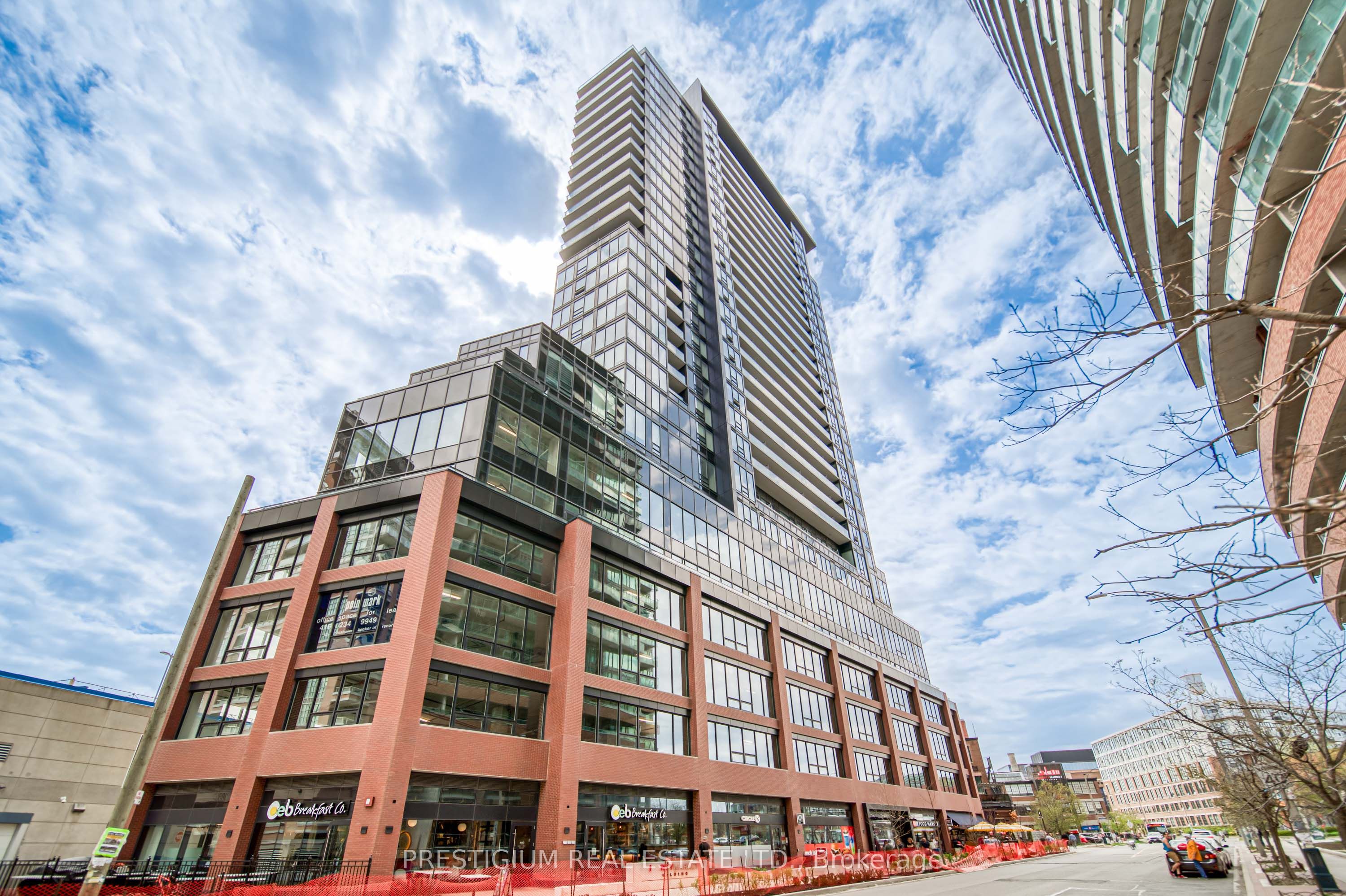 #808 - 135 East Liberty Street Property Photo