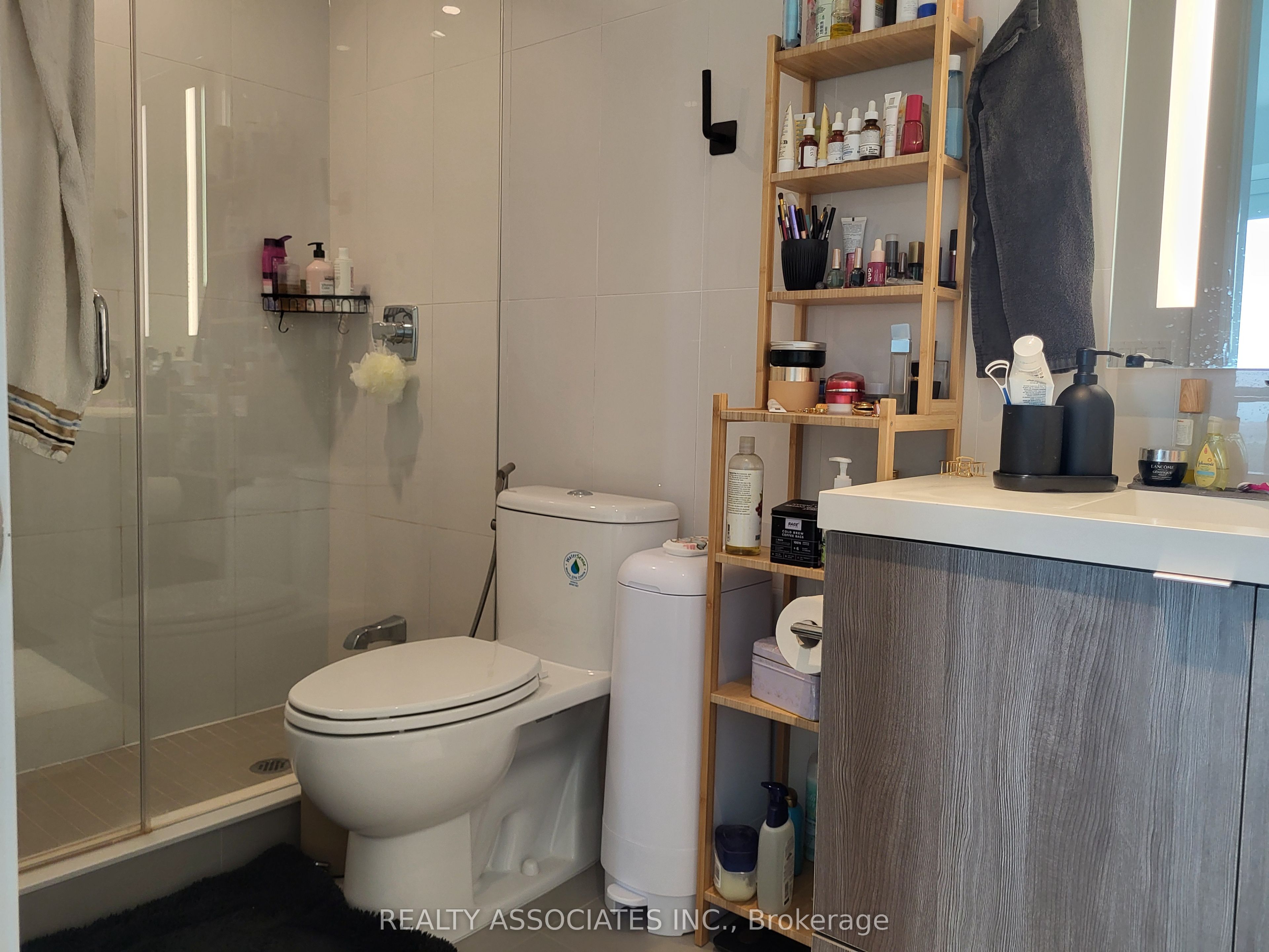 585 Bloor E Street E 2817 Property Photo 6