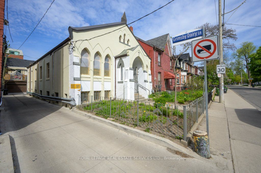 8 Robert Street Property Photo 1