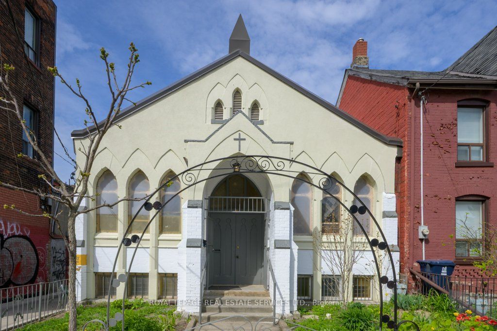 8 Robert Street Property Photo 3