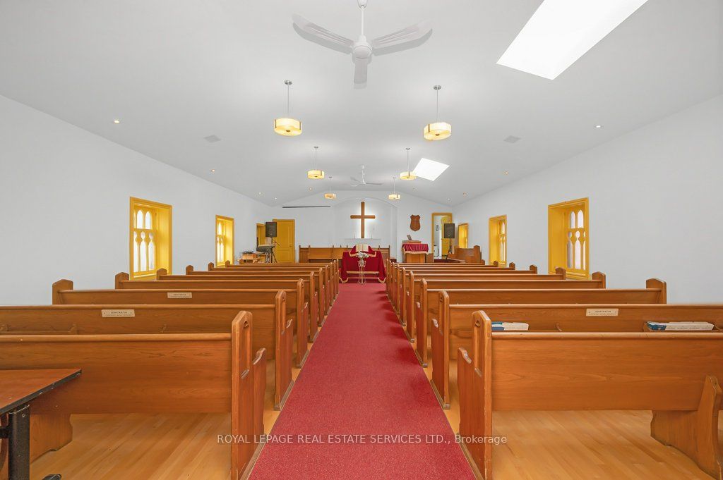8 Robert Street Property Photo 5