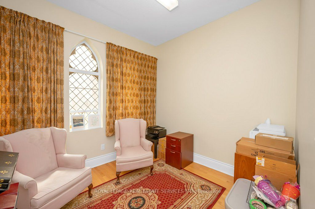 8 Robert Street Property Photo 12