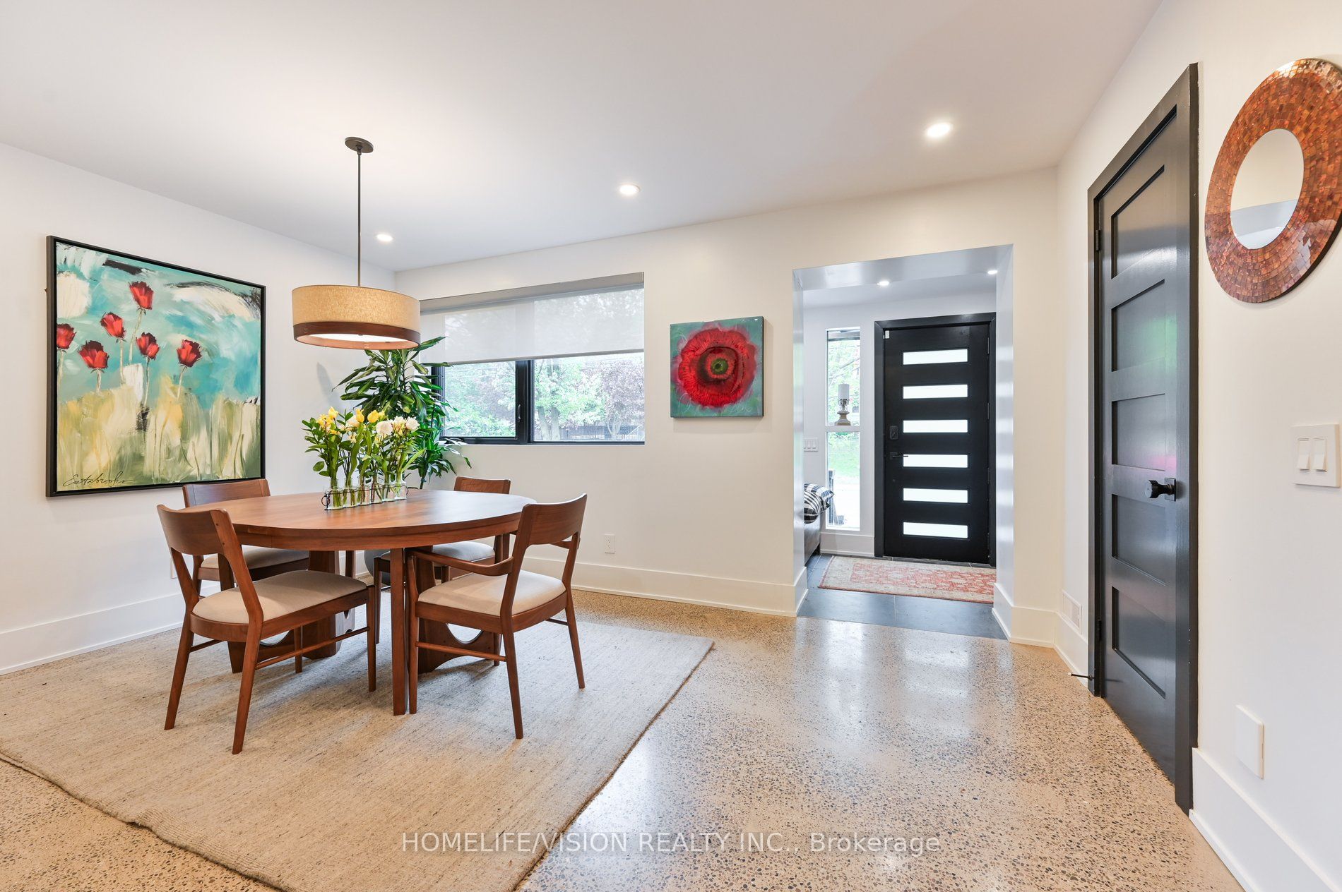 385 Belsize Drive Property Photo 7