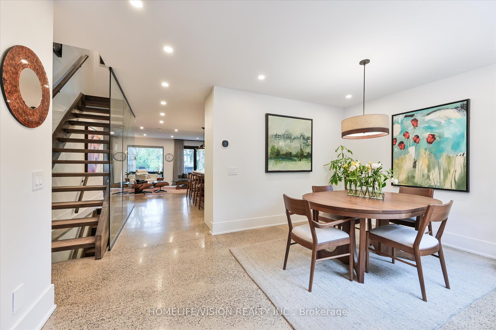 385 Belsize Drive Property Photo 8