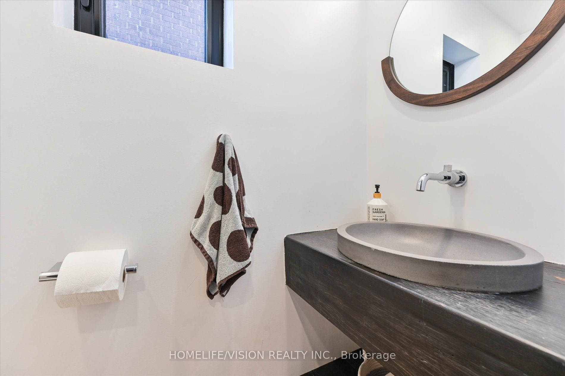 385 Belsize Drive Property Photo 17