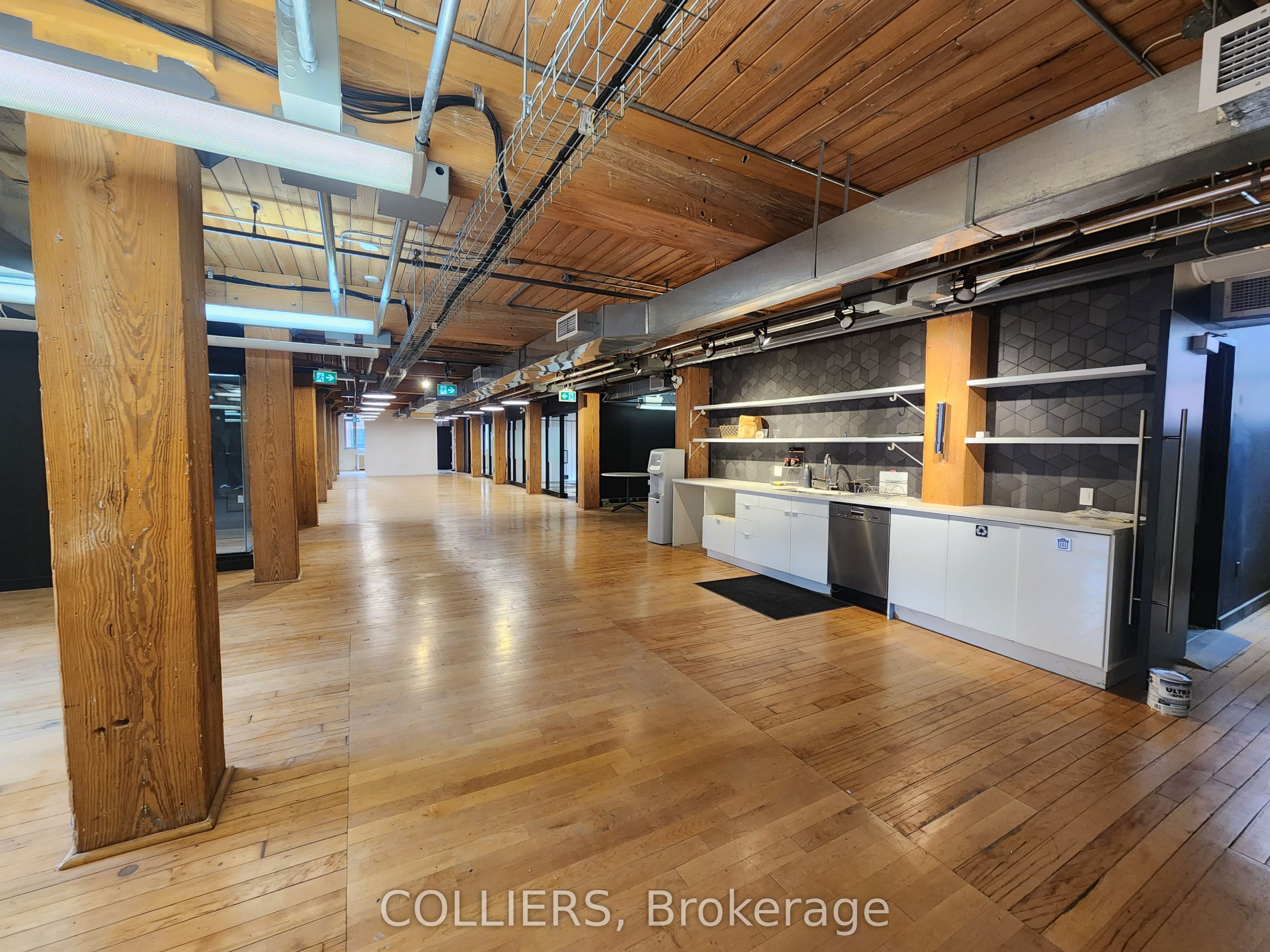 345 Adelaide Street W 3rd Floor Property Photo 2