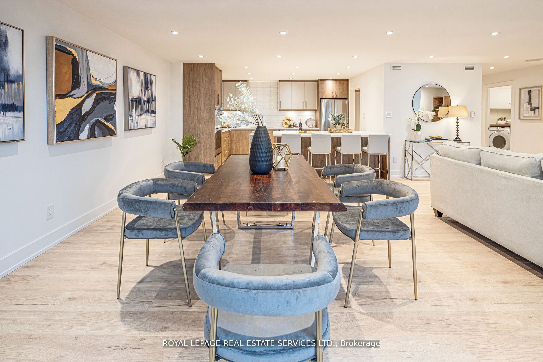 #2008 - 175 Cumberland Street Property Photo 11