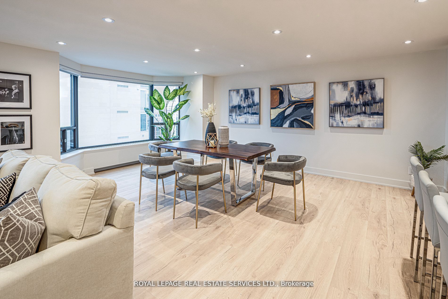 #2008 - 175 Cumberland Street Property Photo 14