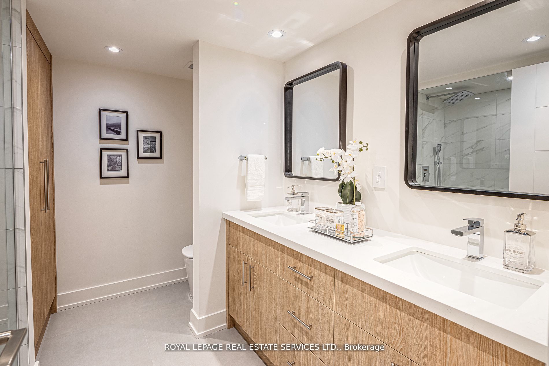 #2008 - 175 Cumberland Street Property Photo 25