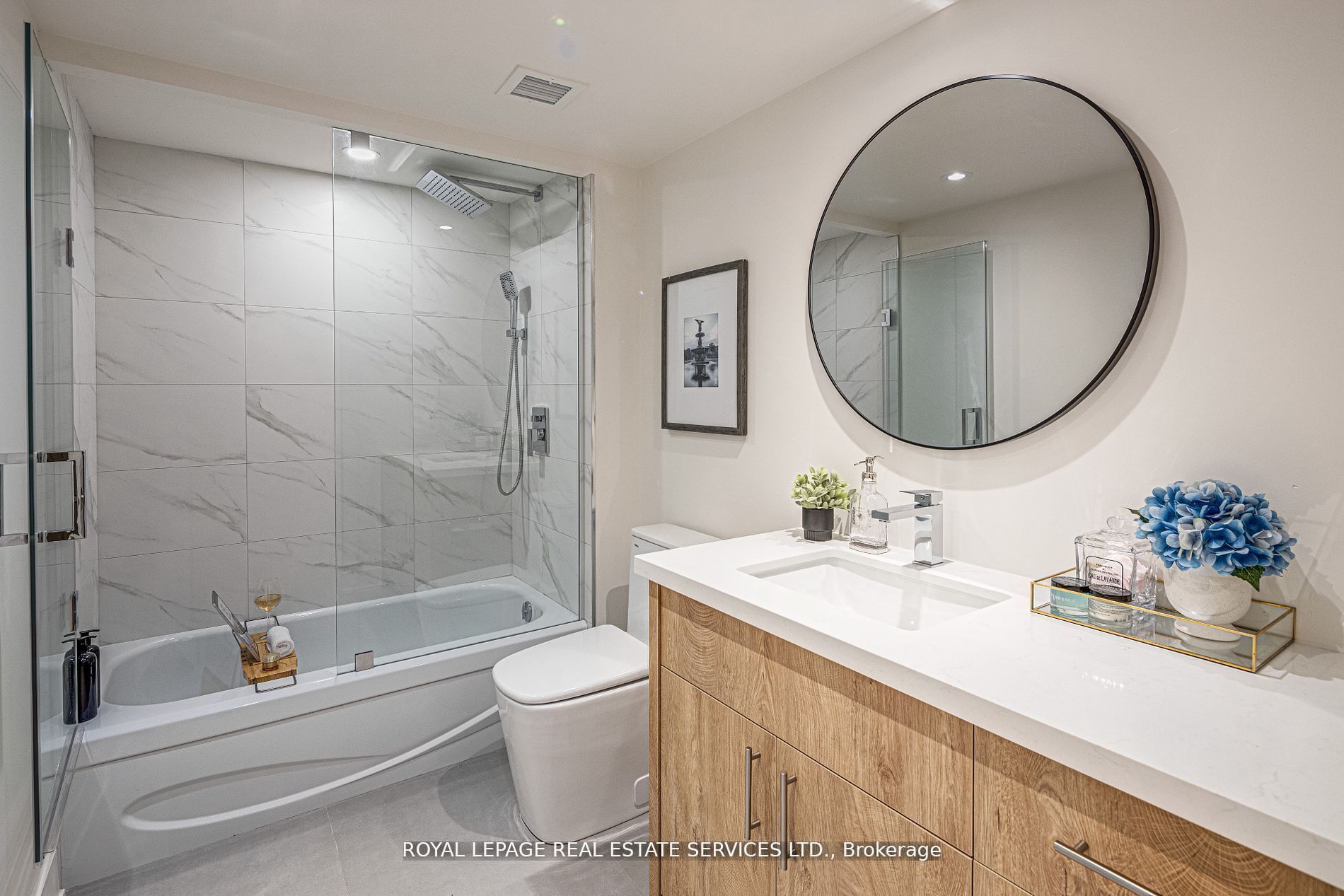 #2008 - 175 Cumberland Street Property Photo 31