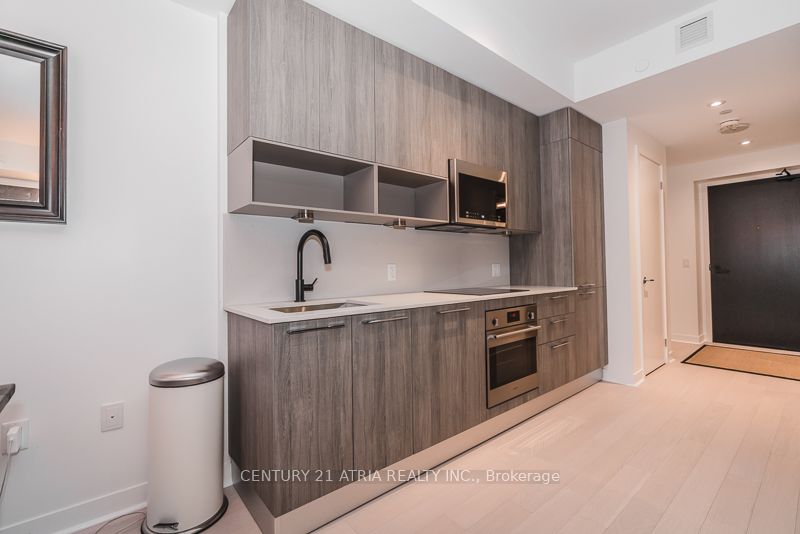 501 Adelaide Street 404 Property Photo 10